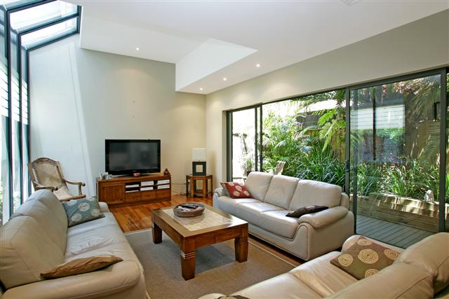 ****LEASED****Tropical Luxury Picture 1