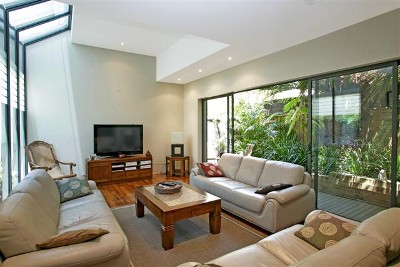 ****LEASED****Tropical Luxury Picture