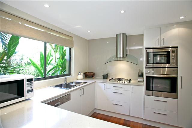 ****LEASED****Tropical Luxury Picture 2