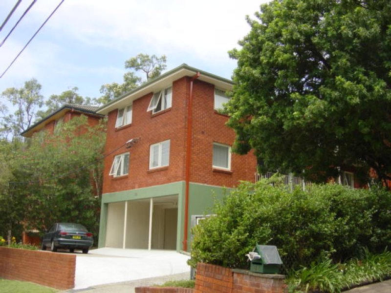 Bright 2 Bedder In Great Location! Picture