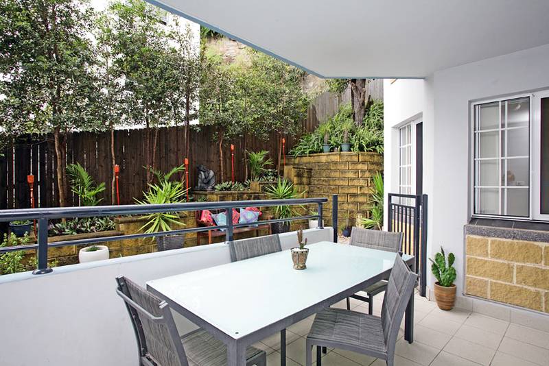 Private Tranquil Setting Picture 3