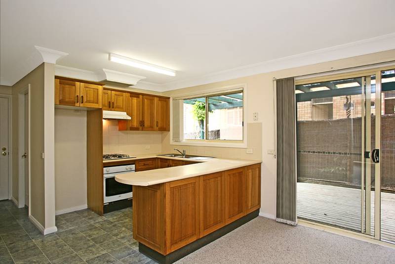 PET FRIENDLY TORRENS TITLE TOWNHOUSE Picture 3