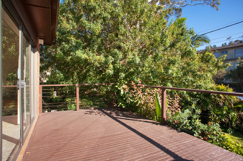 THIS IS YOUR CHANCE TO ENTER THE NEWPORT MARKET- $820,000 Picture 2