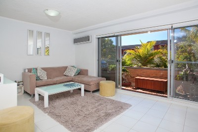 ATTENTION FIRST HOME BUYERS - IMMACULATE APARTMENT Picture