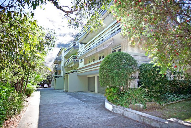 ***LEASED***Newly renovated Picture 2