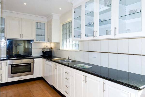 Home Amongst The Gums And Eucalypts Picture 3