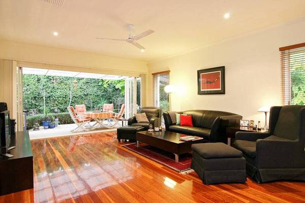 Lifestyle of Elegant Sophistication Picture 2