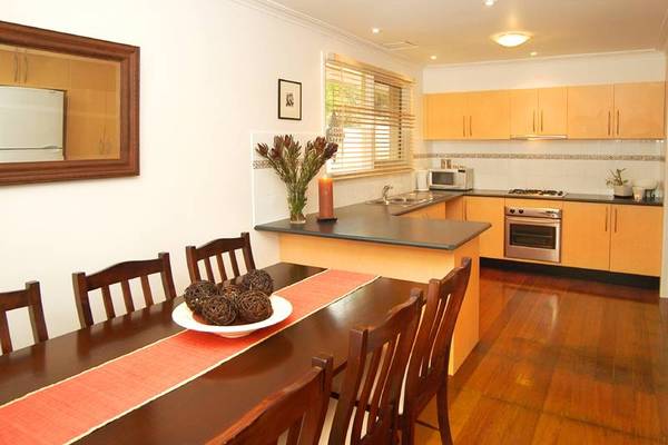 DRESSED TO IMPRESS! Picture 2