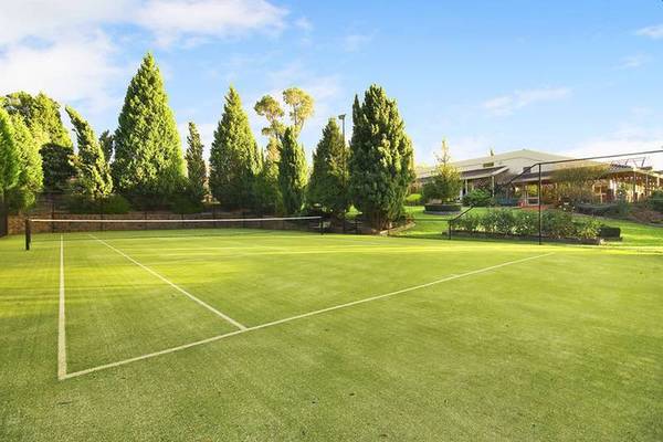 24-Carat Golden Mile Address Picture 2