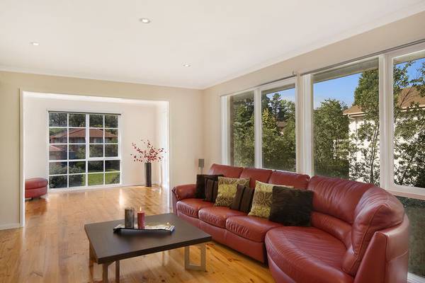 Lavish Lifestyle in Premier Location Picture 2