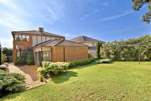 Modern Family Living & Space for Comfort without the Price Tag Picture 2