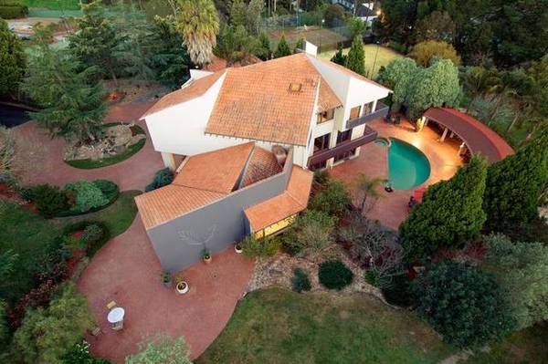 Lifestyle Resort in a Blue Ribbon Location Picture 3