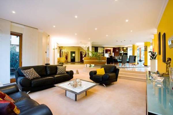 Lifestyle Resort in a Blue Ribbon Location Picture 2