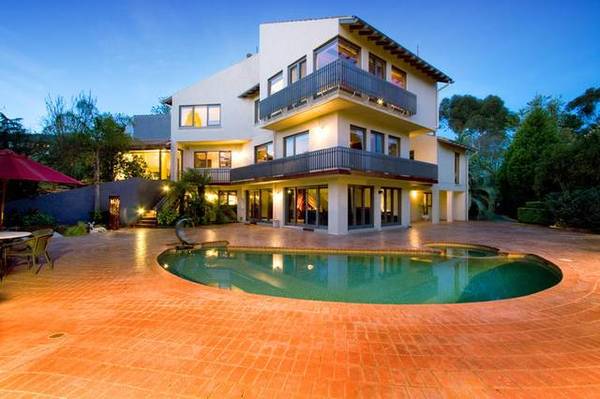 Lifestyle Resort in a Blue Ribbon Location Picture 1