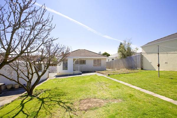 In the Right Location... 725sqm (approx) Picture 3