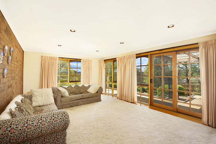 Resort-Style Living and Mountain Views Picture 3