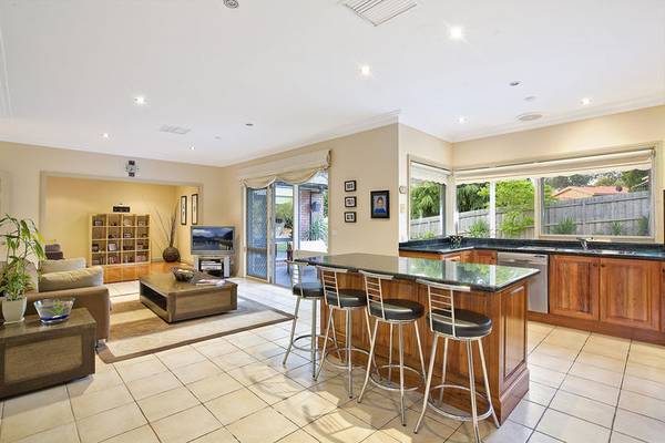 Contemporary Elegance Picture