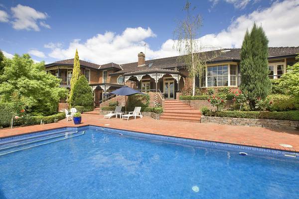 Luxury and Leisure on Private Acre Picture 2