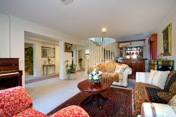 Distinguished Elegance Near Ruffey Lake Picture 2