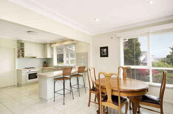 Home on 746m2 - Bulleen Border Picture 3