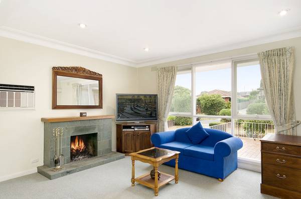 Home on 746m2 - Bulleen Border Picture 2