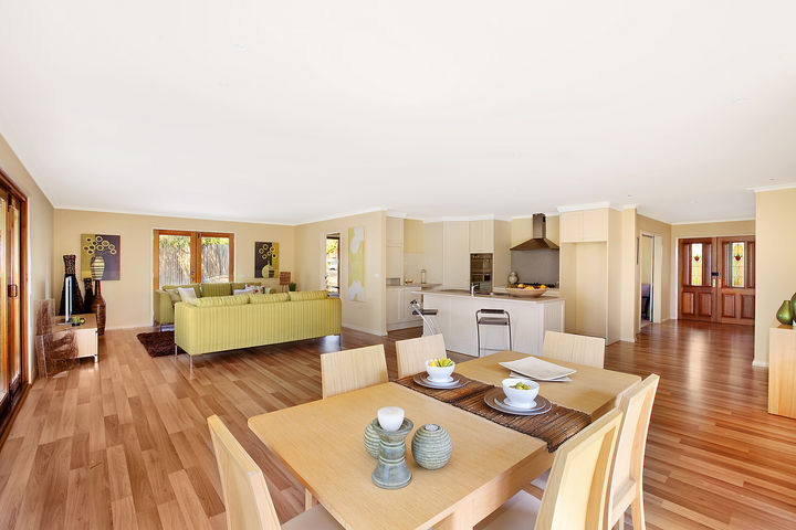 Modern and Contemporary Living Picture 1