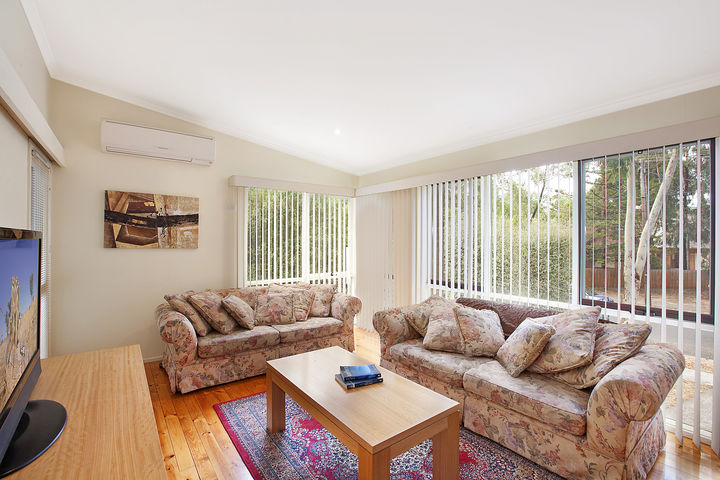 A Private Setting with Light and Style Picture 1