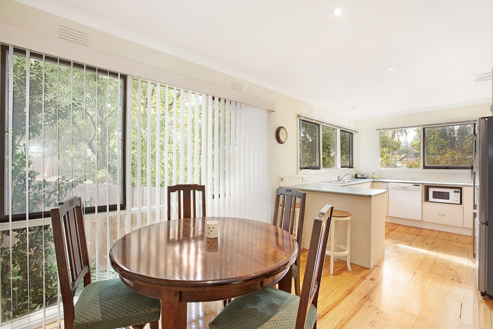 A Private Setting with Light and Style Picture 2