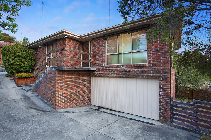 Stroll to Templestowe Village Picture 1