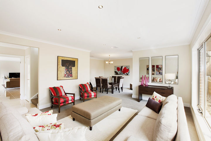 Luxurious Masterpiece of Modern Living (off Oliver Rd opp Fielding Way) Picture 3