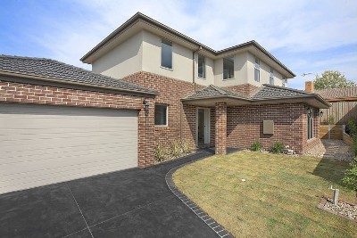 Luxurious Masterpiece of Modern Living (off Oliver Rd opp Fielding Way) Picture