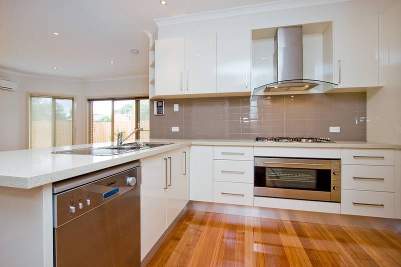 Designer Quality - New Townhouse Picture 2