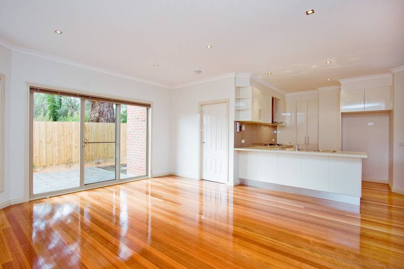 Designer Quality - New Townhouse Picture 3