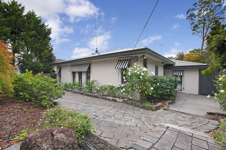 Enjoy the Simple Life Picture 1