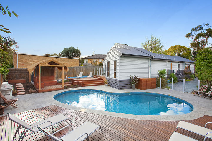 Trendy Top-to-Toe
Transformation Picture 1