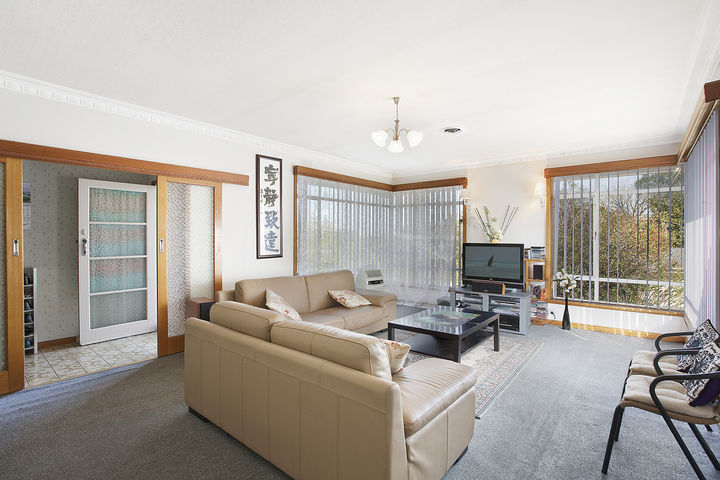 Diverse Options on 915sqm Picture 2