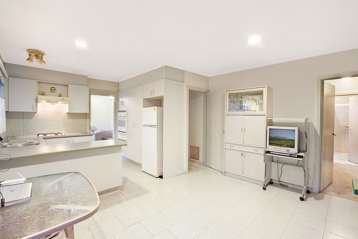 Absolute Convenience in Premium Position Picture 3