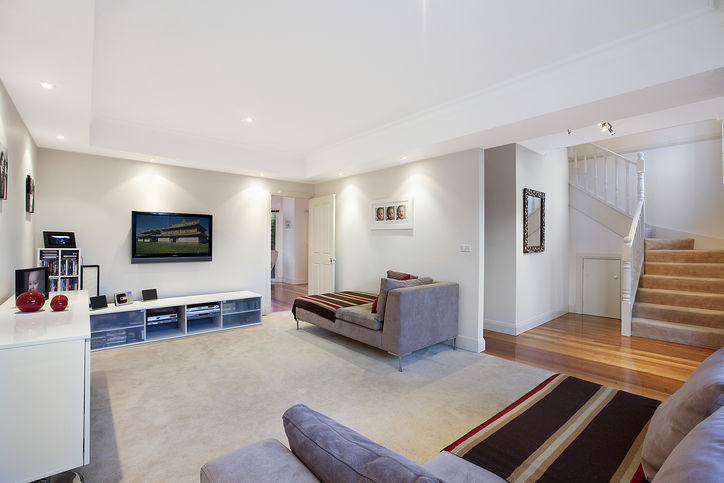 Walk to Westfield Picture 1