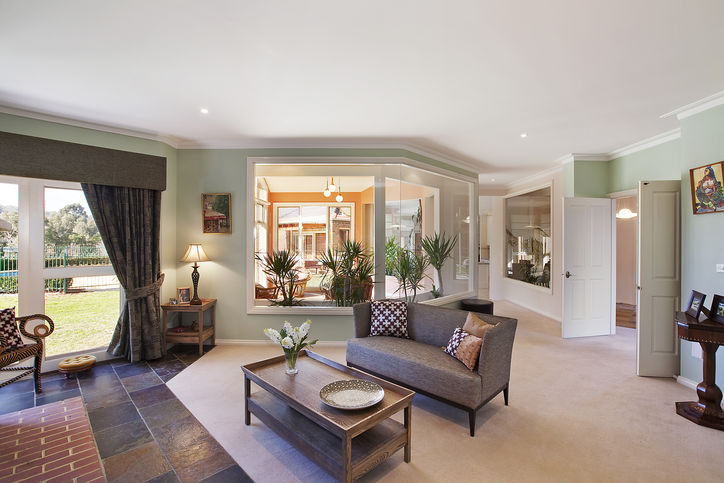 Poolside 3/4 Acre Entertainer Picture 2