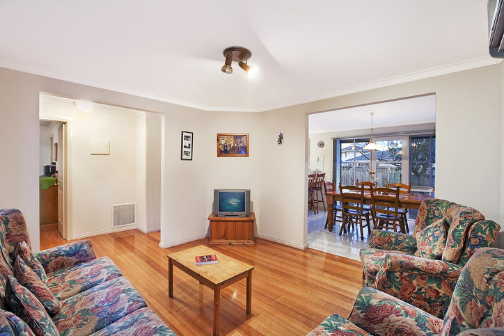 Walk to Westfield from Your Private Villa Picture 2