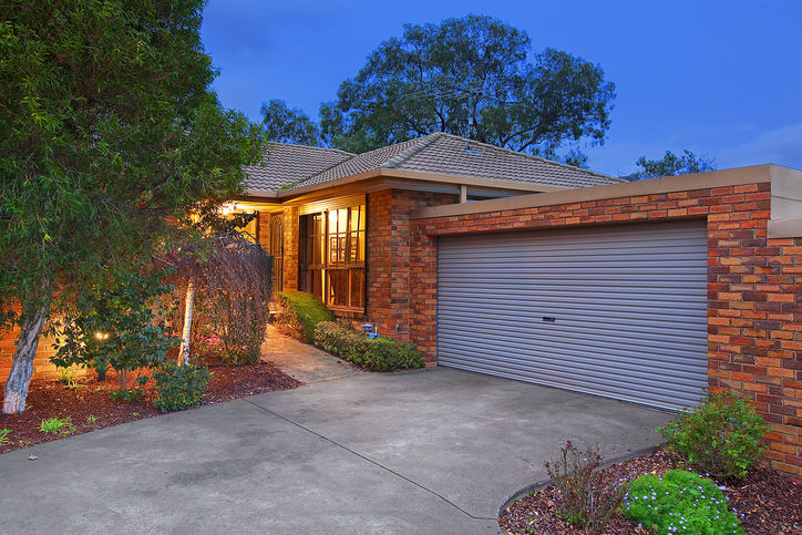 Walk to Westfield from Your Private Villa Picture 1