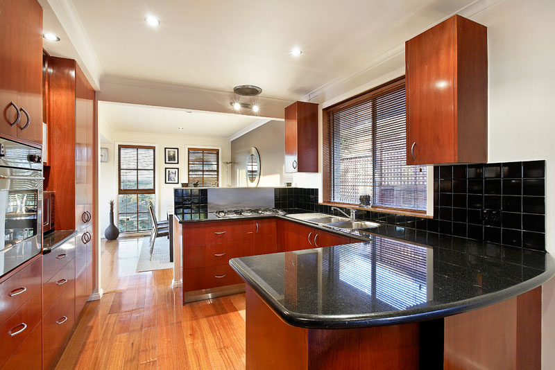 Renovated Family Entertainer Picture 3