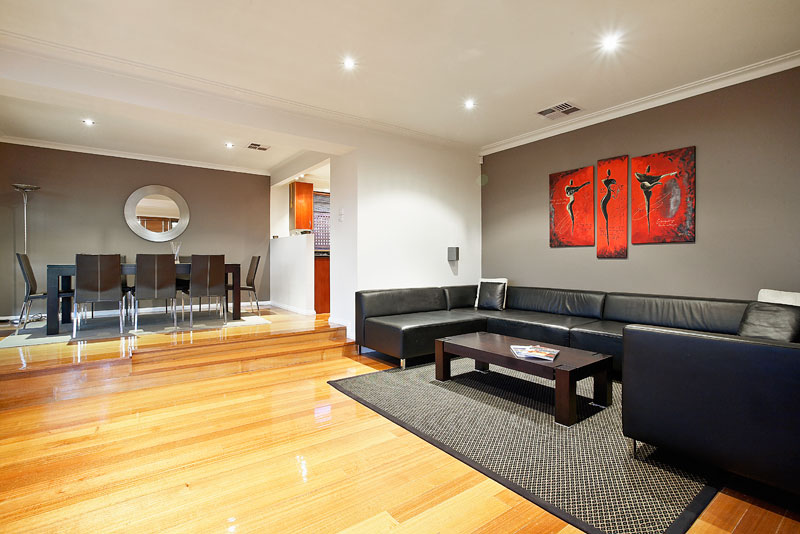 Renovated Family Entertainer Picture 2