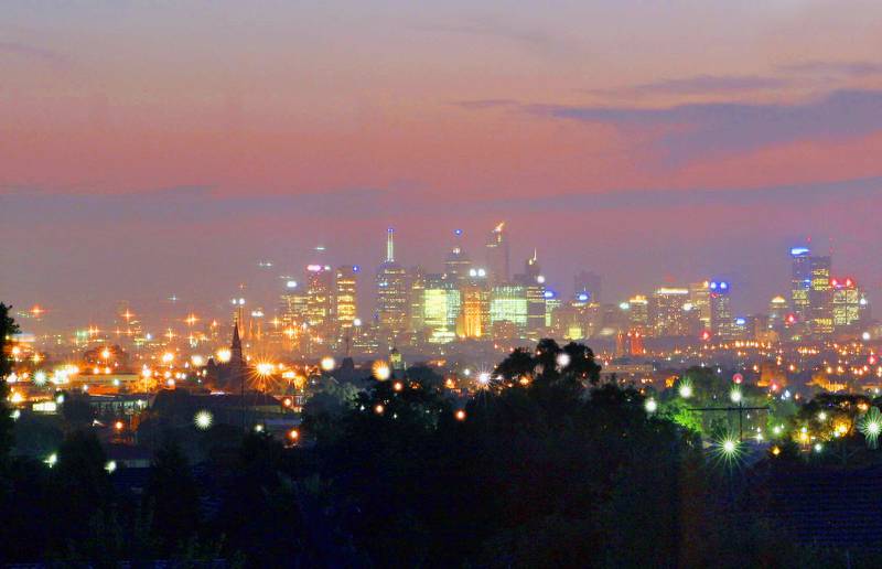 'Sophisticated Lifestyle with City Views' Picture 2