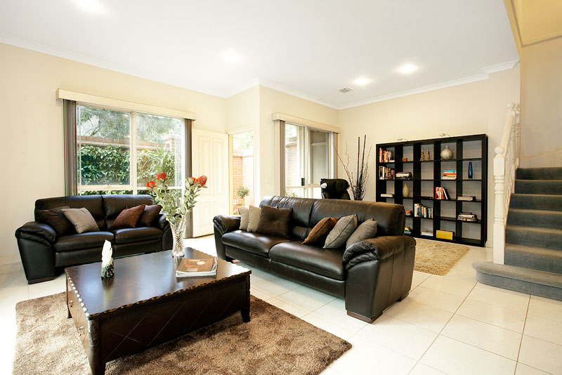 'Sophisticated Lifestyle with City Views' Picture 3