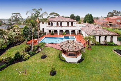 'Grandeur on the Golden Mile' Picture