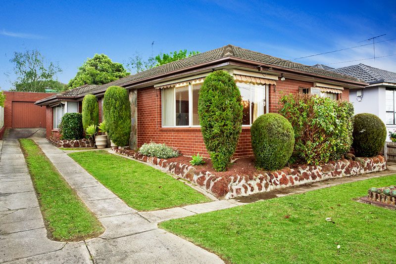 Renovated Home Ready to Enjoy! Picture 1