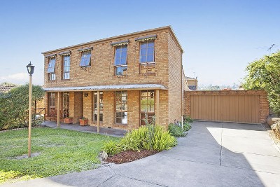 Walk to Templestowe Village Picture Walk to Templestowe Village Picture