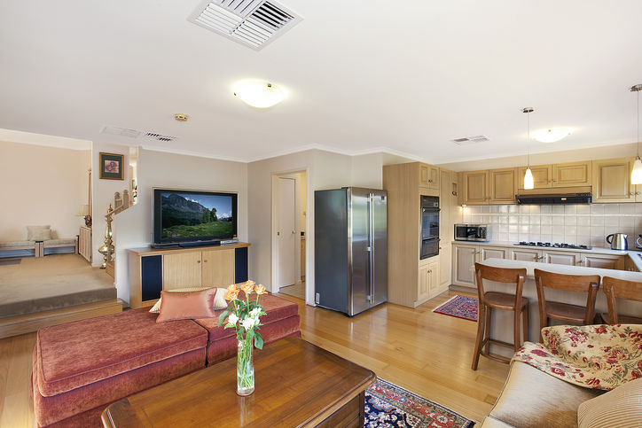 A Home of Superior Quality and Distinction Picture 2