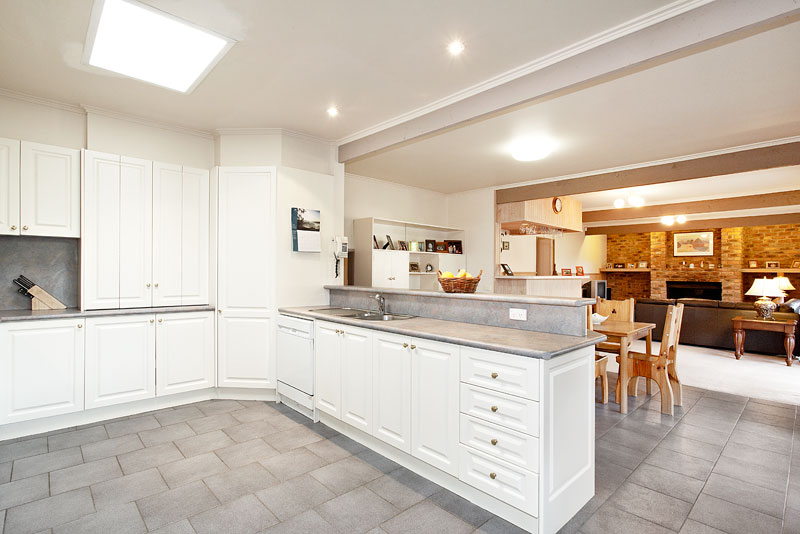 Extensive Family Comfort Near Tunstall & Freeway on 780sqm approx Picture 3